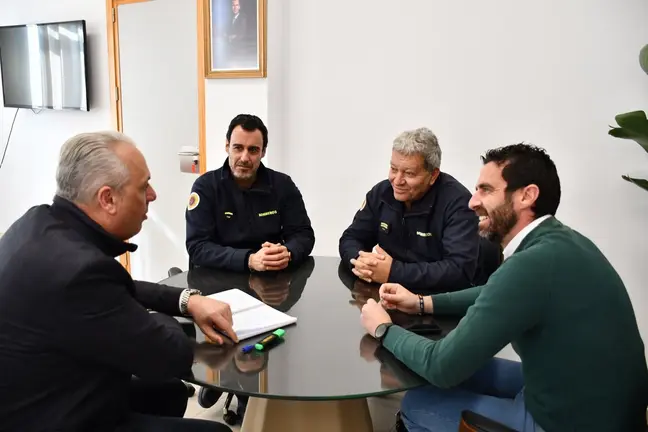 Reuni&oacute;n con Bomberos