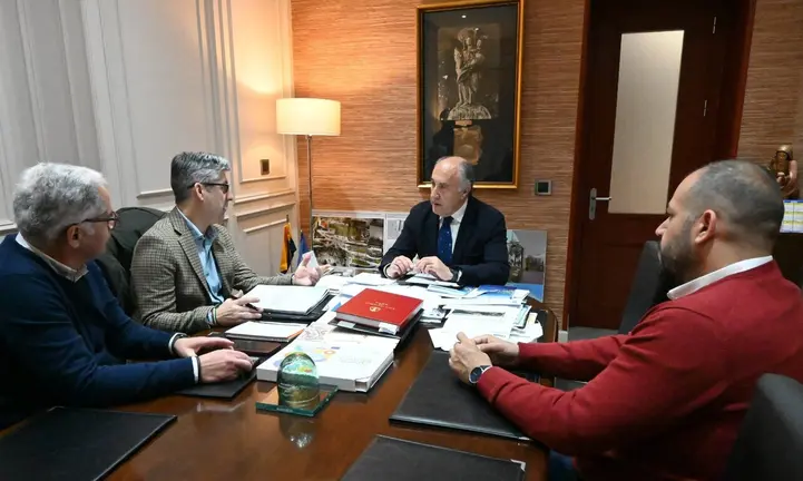 Reuni&oacute;n con la hermandad