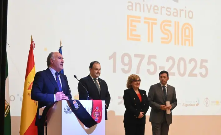 Landaluce, interviniendo en el acto de aniversario de la 'Polit&eacute;cnica'