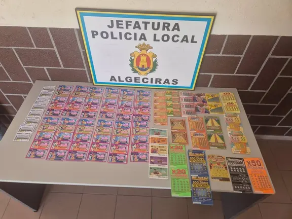 Cupones de la ONCE recuperados por la Polic&iacute;a Local tras ser extraviados por su vendedor - AYUNTAMIENTO DE ALGECIRAS
