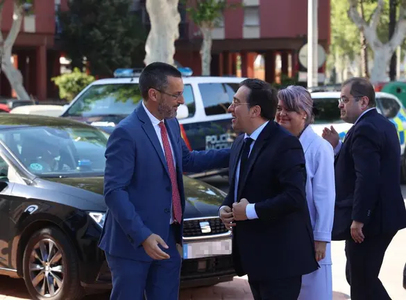 Franco junto a Albares