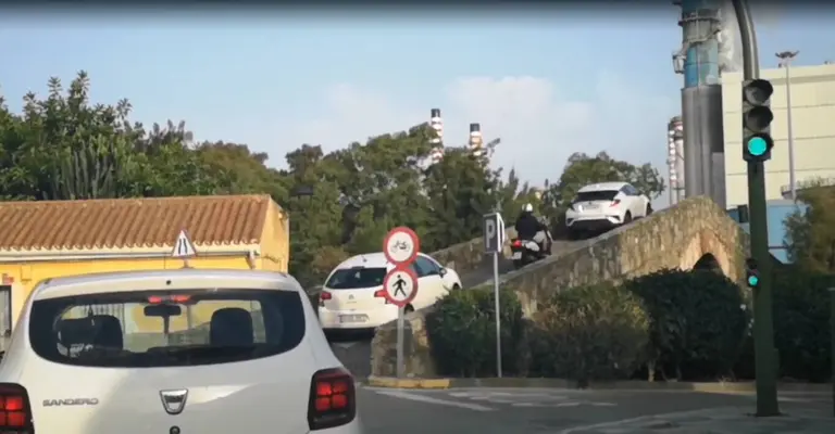 Retenciones en el puente romano