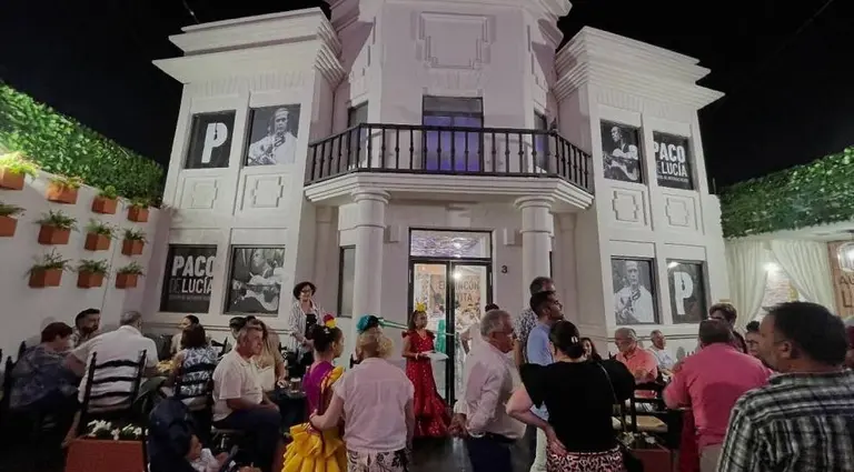 Fachada de Los Buyitas