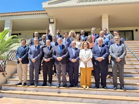 El presidente de la AGI y Antonio Sanz en el acto de presentaci&oacute;n de la Memoria de 2024.