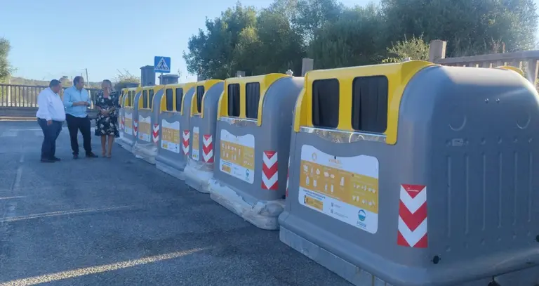Contenedores de recogida de pl&aacute;sticos