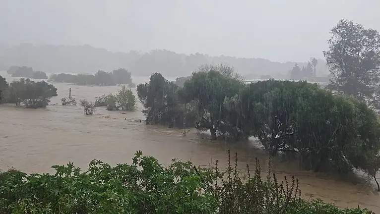 Desbordamiento del r&iacute;o Hozgarganta