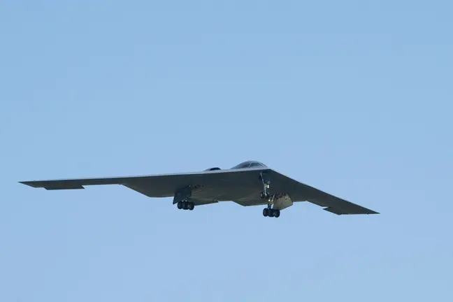 Bombardero B-2