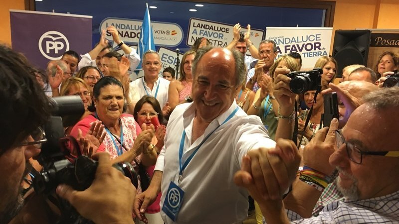 Landaluce celebra un resultado electoral