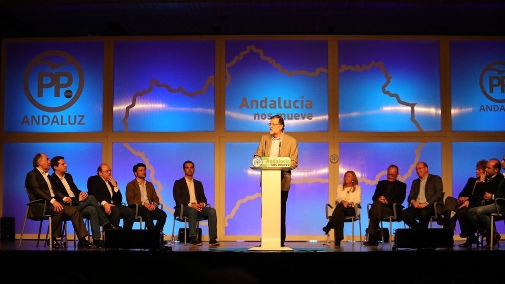 Rajoy presenta a los candidatos con Landaluce primero por la izquierda2