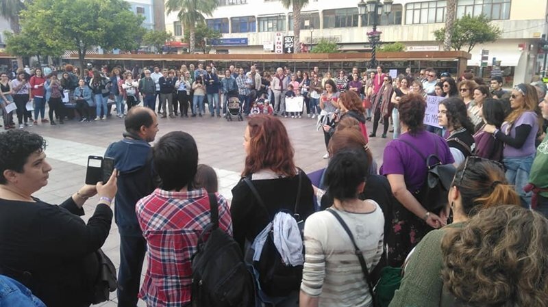 Un instante de la concentracicón en la Plaza Alta contra la sentencia sobre La Manada1
