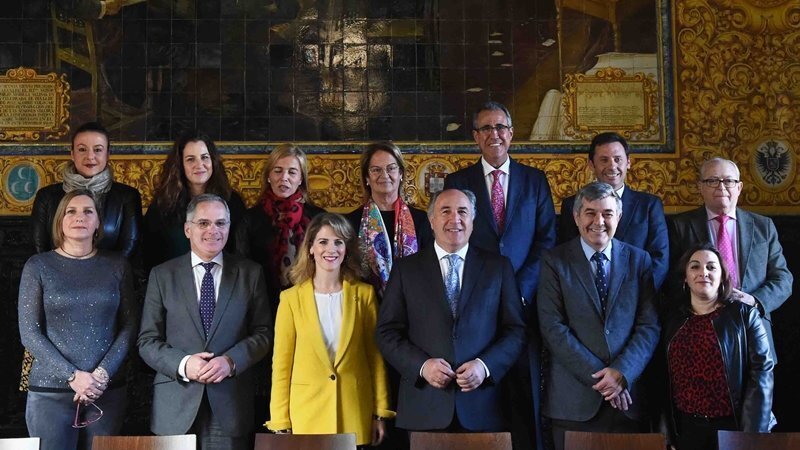 El gobierno local con la nueva delegada del gobierno de la Junta en Cádiz