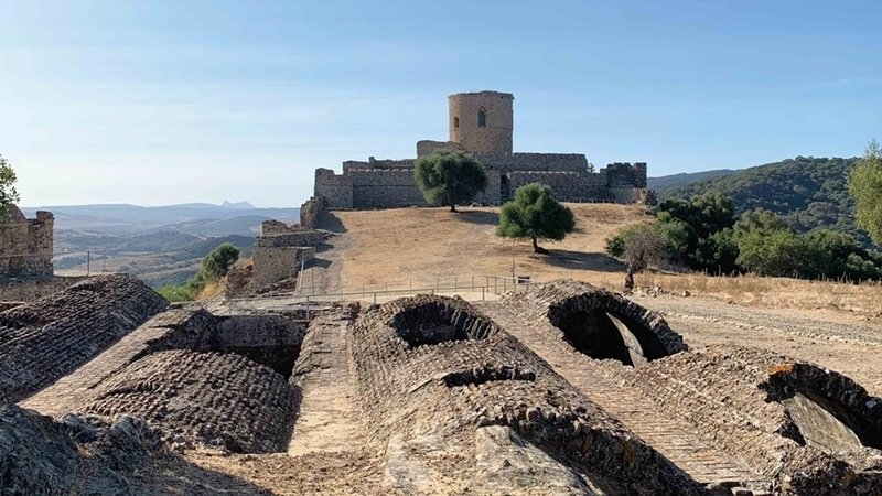 Castillo-Fortaleza de Jimena