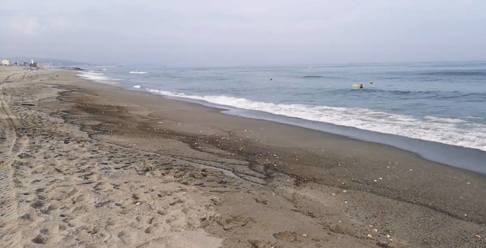 Vertido del 'OS 35' en la playa de Santa Bárbara