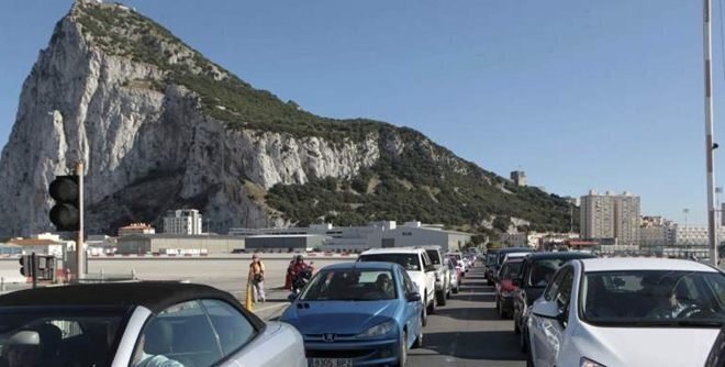Colas frontera Gibraltar Oct2012