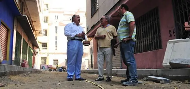Foto visita obras Teniente Riera prensa