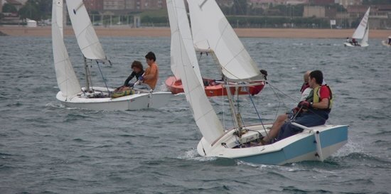 Snipe_sailing_in_northern_Spain_2
