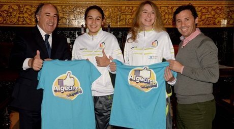 Alcaldia reunion alcalde con jugadoras baloncesto femenino