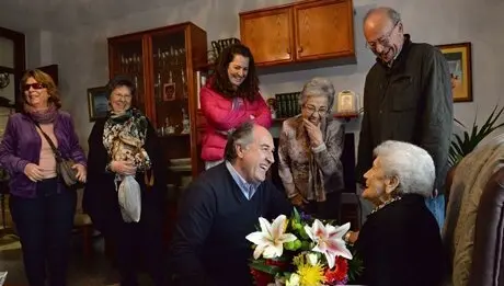 felicitacion usuaria ayuda a domicilio