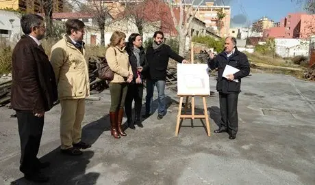 fuentenueva Visita a los terrenos del antiguo cuartel