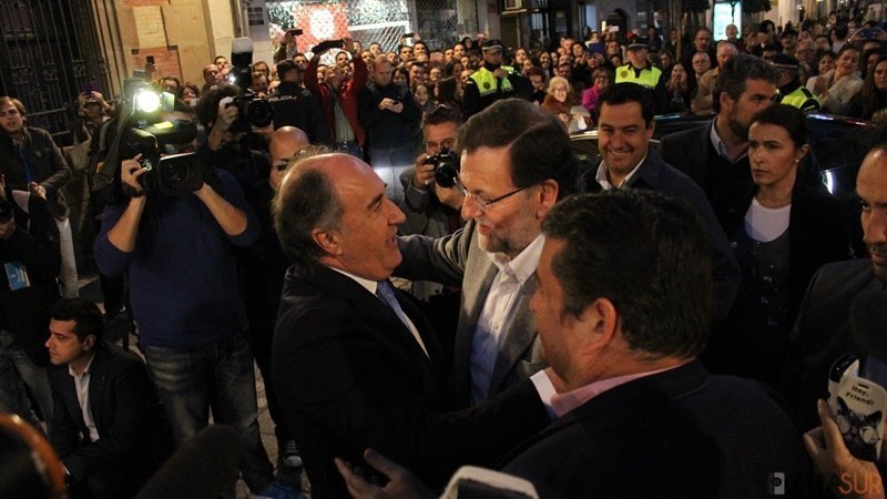 El alcalde recibe al presidente del Gobierno, Mariano Rajoy
