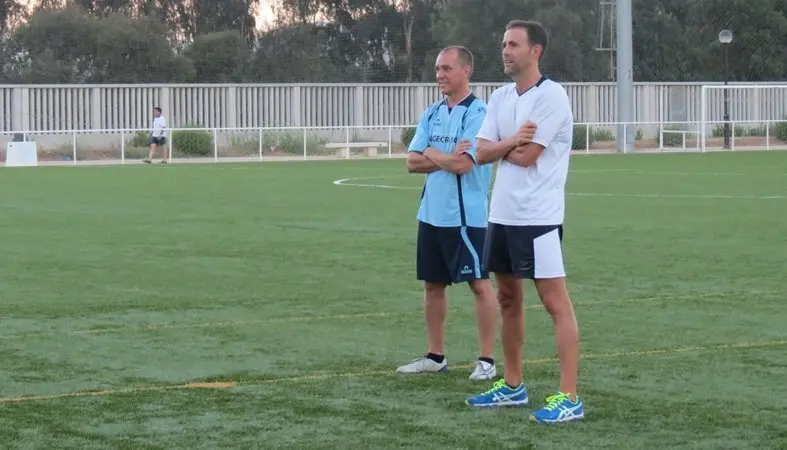Fran Peinado, de azul, en un entrenamiento