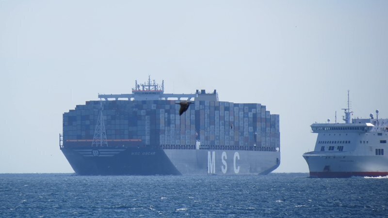 El mega buque MSC en su primera escala en Algeciras