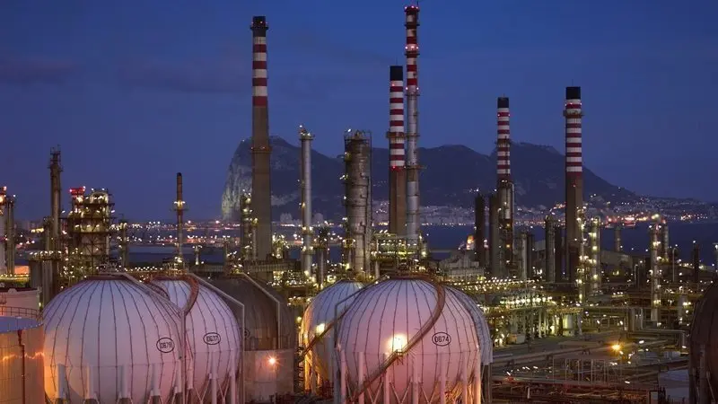 Refiner&iacute;a-de-San-Roque
