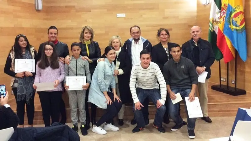 ENTREGA DE PREMIOS DE POESIA ESCOLAR LORENZO VIDAL
