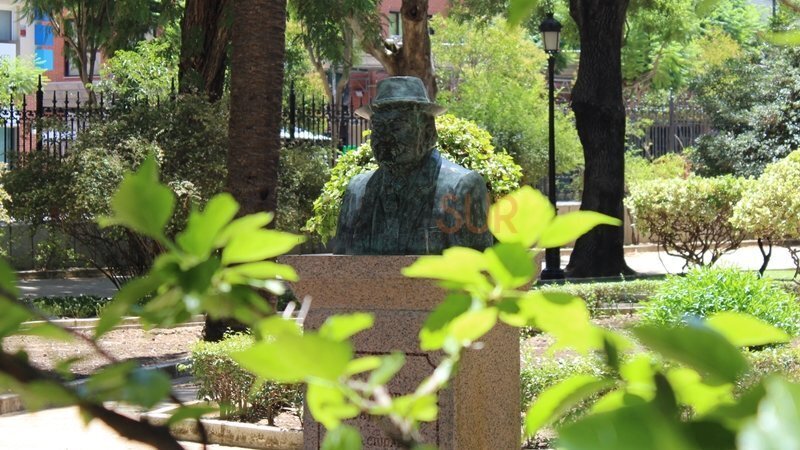 Busto Cristobal Delgado Parque Maria Cristina 2015