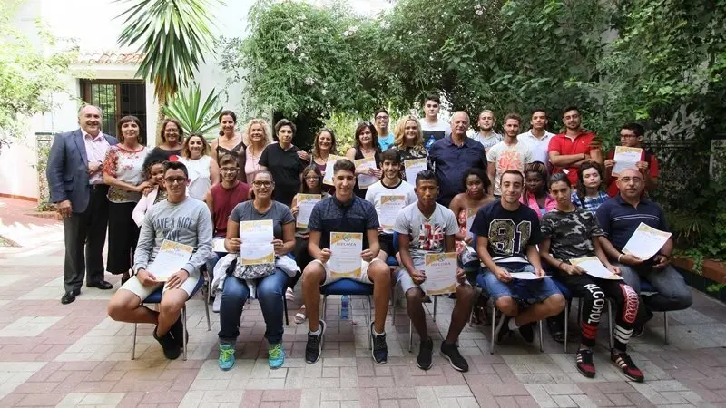 BARRIO VIVO ENTREGA DE DIPLOMAS DE ACTIVIDADES ORGANIZADAS POR LA COORDINADORA CONTRA LA DROGA