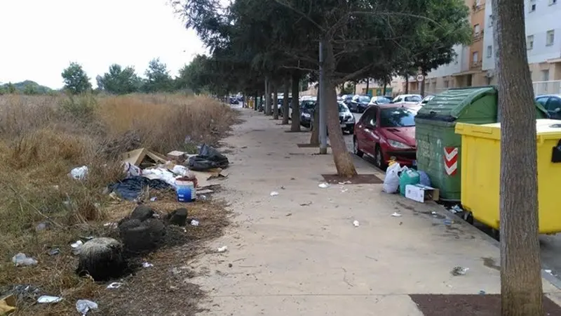 Estado de un solar en la zona del Rinconcillo