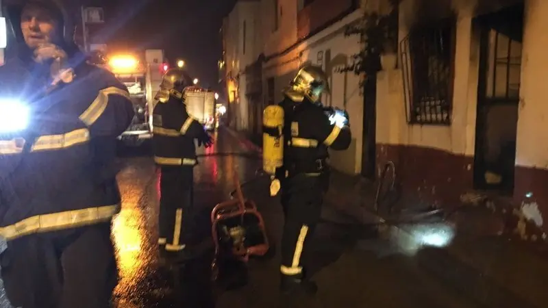 BOMBEROS. INC UNIFAMILIAR ALGECIRAS 22-10-16(2)
