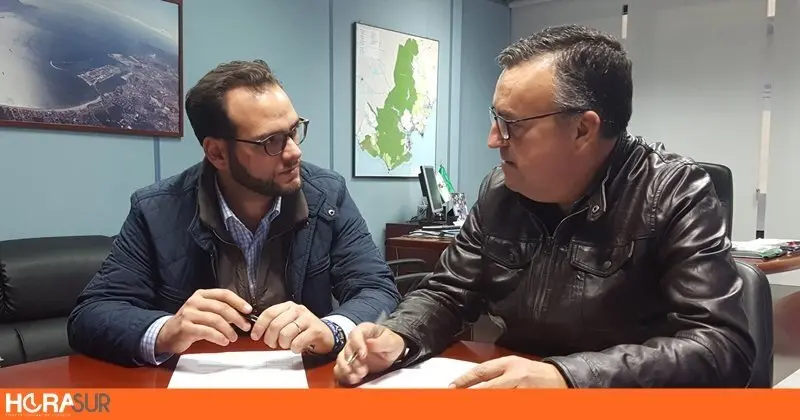 Foto con coordinador de Voluntariado