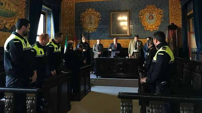 TOMA POSESION POLICIAS 2