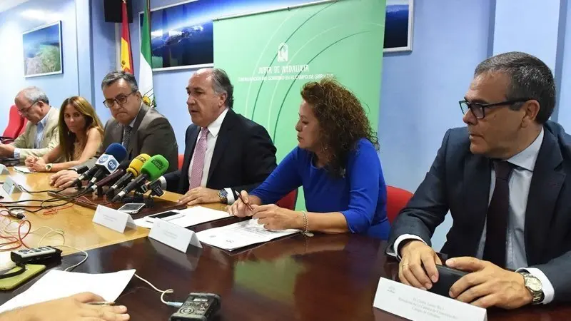 RUEDA DE PRENSA CENTRO COMERCIAL ABIERTO