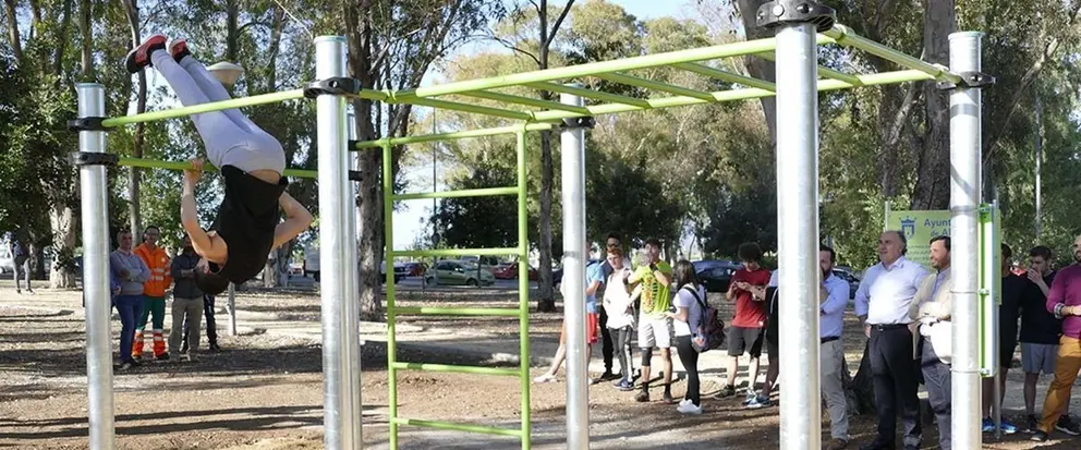 Un momento de la inauguraci&oacute;n de la calistenia