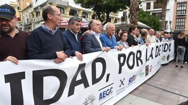 Imagen de la concentraci&oacute;n ciudadana desarrollada en la Plaza Alta el pasado d&iacute;a 17
