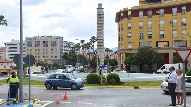 Imagen de la visita del alcalde y la rotonda de El Milenio