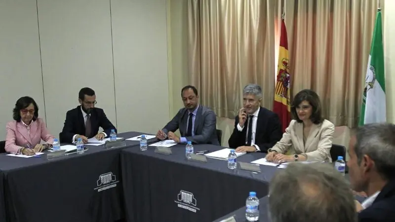 Reuni&oacute;n del operativo y alcaldes de la comarca con el ministro del Interior