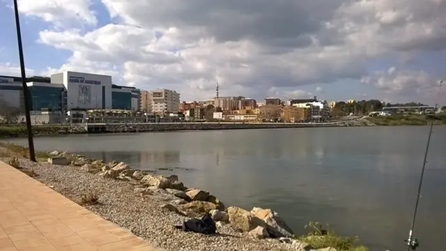 Playa Ladrillos Paseo Cornisa