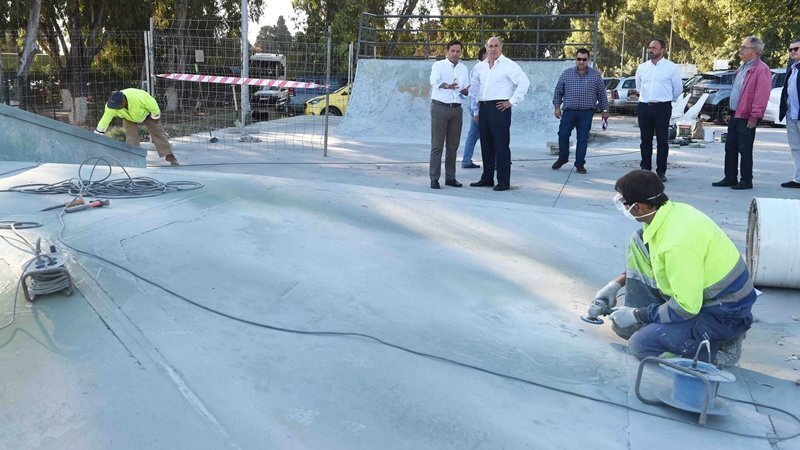 Obras de reparación en el skate park