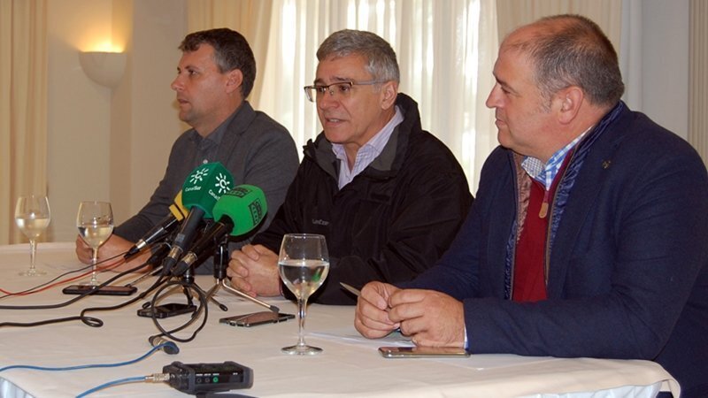 Fran Gonzalez, Juan Casanova y Jorge Romero en rueda de prensa