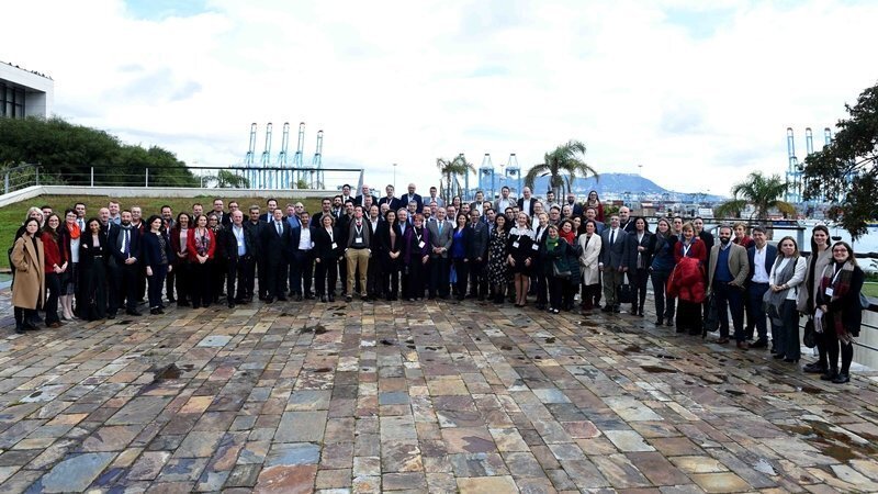 Foto de familia de los participantes del IV Seminario Digital Cities