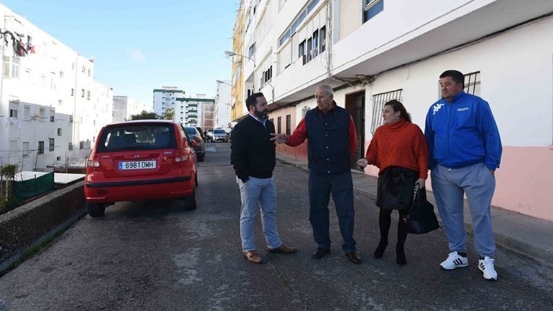 El Ayuntamiento repara la calle Dr. Carreras en La Granja
