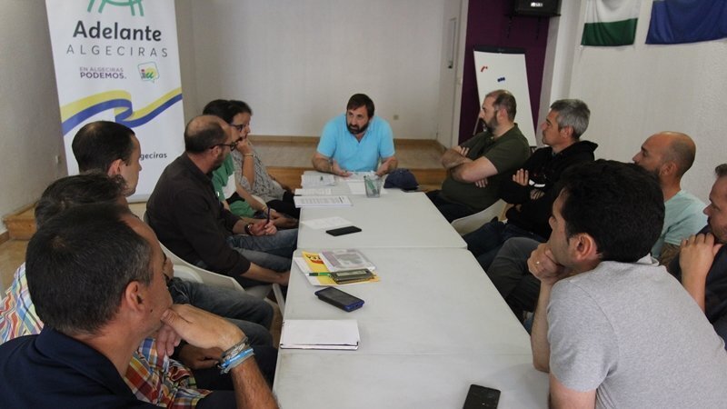 Javi Viso con representantes sindicales de la comarca