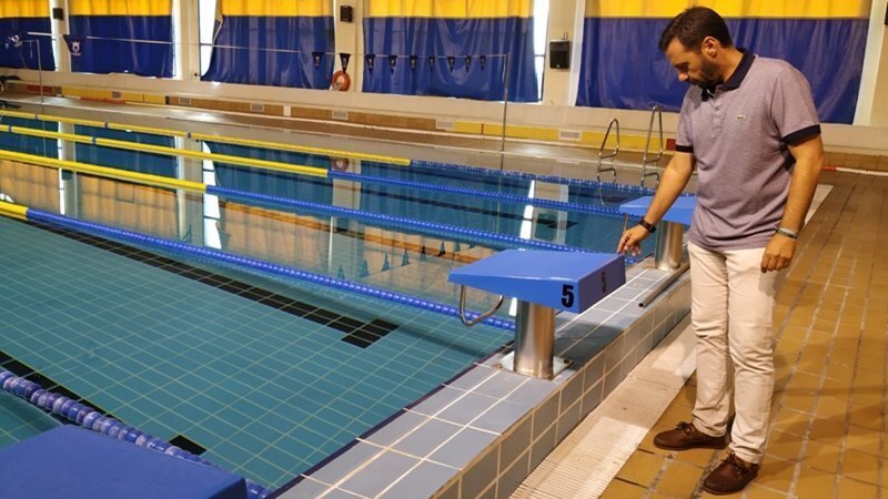 Nuevas plataformas para la piscina municipal