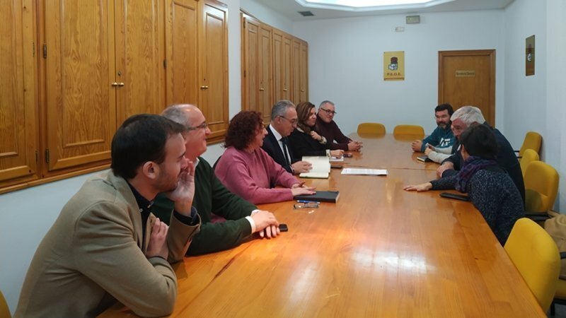 Reunion de dirigentes locales del PSOE con asociaciones feministas y sociales