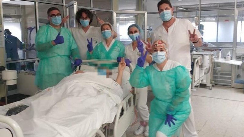 Un alta de paciente con covid-19 en un hospital del SAS