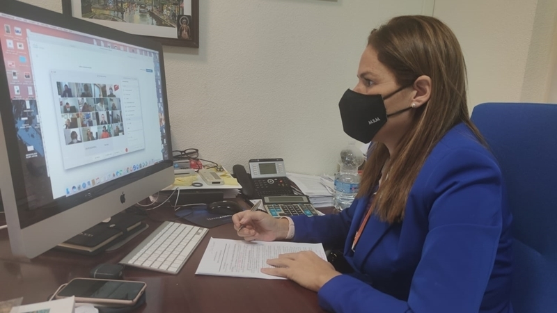 Maria Solanes durante la Comision de Hacienda