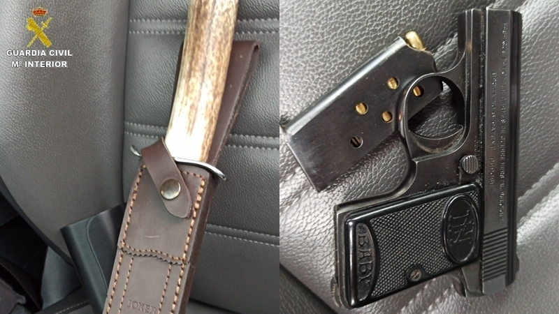 Armas encontradas en el vehiculo